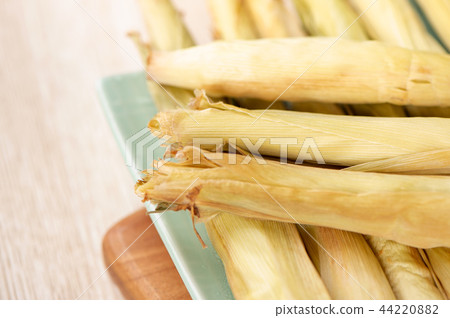 玉石竹筍居酒屋日本料理烤小玉米 玉石竹筍居酒屋日本料理烤小玉米 44220882