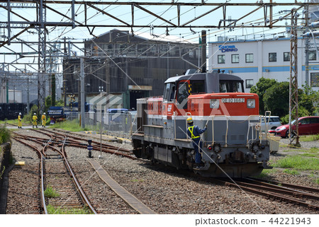 Workers Working Locomotive Workers Working Locomotive 44221943
