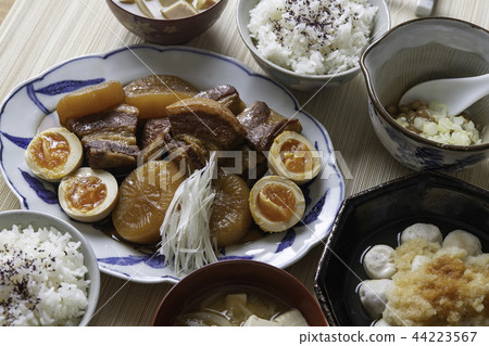Pork belly boiled 44223567