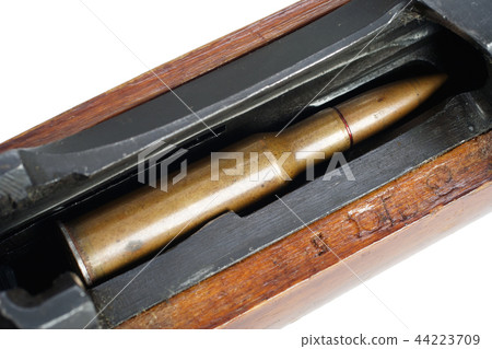 cartridge in the receiver bolt-action rifle cartridge in the receiver bolt-action rifle 44223709