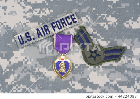 Purple Heart award on US AIR FORCE uniform Purple Heart award on US AIR FORCE uniform 44224088