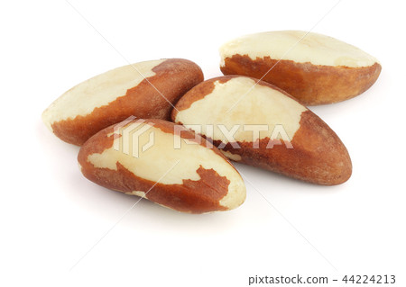 Brazil nuts isolated on white background closeup Brazil nuts isolated on white background closeup 44224213