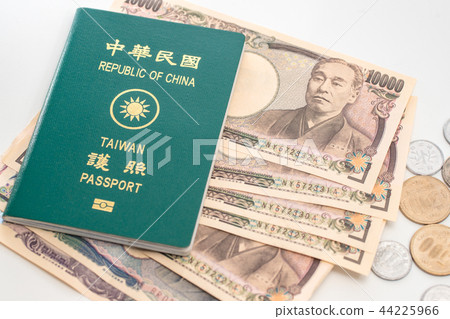 Japanese yen banknotes, ROC Taiwan passports Japanese yen banknotes, ROC Taiwan passports 44225966