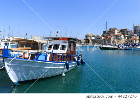 Heraklion port and venetian harbour in island of Crete, Greece Heraklion port and venetian harbour in island of Crete, Greece 44227270
