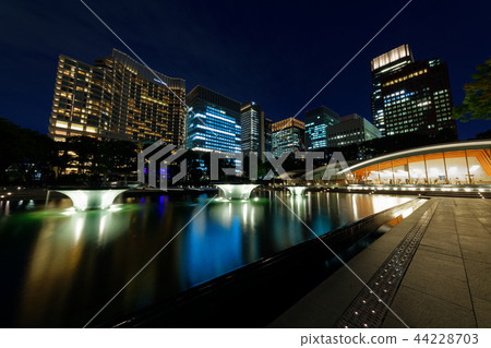 Wadakura Fountain Park and Marunouchi Building Street 44228703