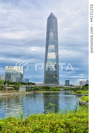 Northeast Asia Trade Tower 44231258