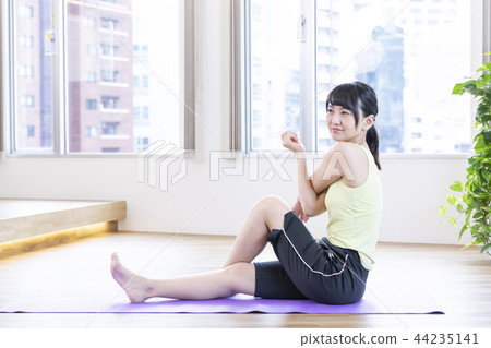 Stretch yoga studio 44235141