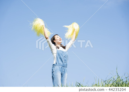 Women to support Women to support 44235204