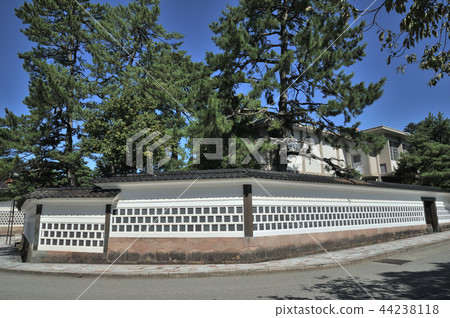 Kanazawa Seikeikaku Kanazawa Seikeikaku 44238118