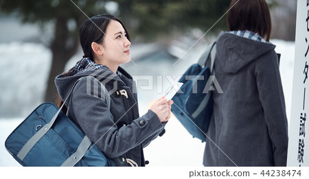 高中女孩參加中心考試 高中女孩參加中心考試 44238474