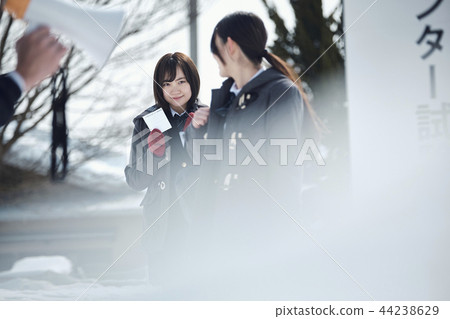 高中女孩參加中心考試 高中女孩參加中心考試 44238629