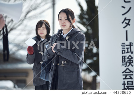 高中女孩參加中心考試 高中女孩參加中心考試 44238630