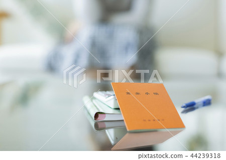 中年婦女養老金筆記本 中年婦女養老金筆記本 44239318