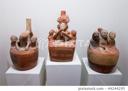 Pottery, Larco Museum 44244295