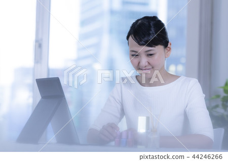 美女 美女 44246266