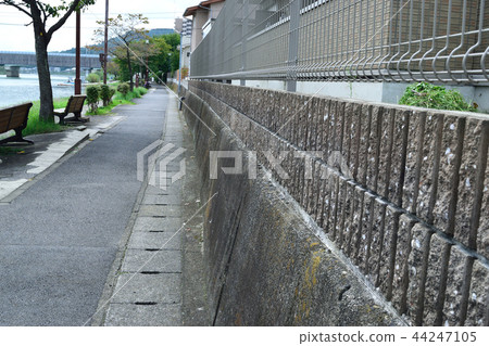 混凝土外牆 44247105