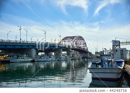 Landscape, fishing village, sea, Gangwon-do, Sokcho, Keum River bridge Landscape, fishing village, sea, Gangwon-do, Sokcho, Keum River bridge 44248716