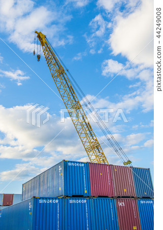 Container and large crane 44249008
