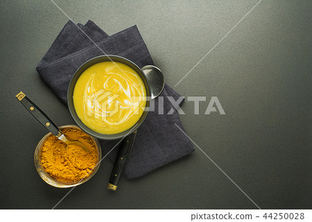 Soup curcuma and curry Soup curcuma and curry 44250028