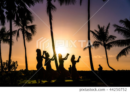 "Hawaii" Hula dance show-Oahu "Hawaii" Hula dance show-Oahu 44250752