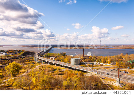 Bridge over Amur river in Khabarovsk 44251064