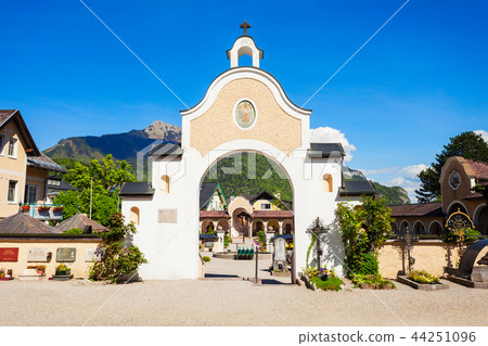Church in St. Gilgen 44251096