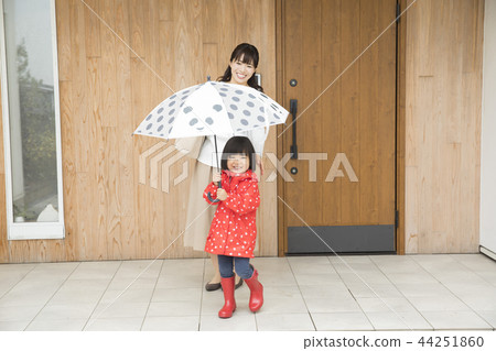 Rainy day family Rainy day family 44251860