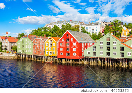 Colorful old houses, Trondheim Colorful old houses, Trondheim 44253273