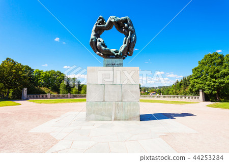 Vigeland sculpture park, Oslo 44253284