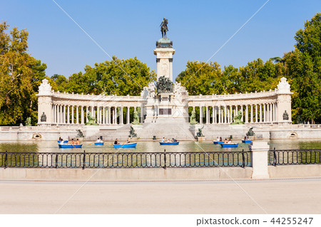 The Buen Retiro Park in Madrid, Spain 44255247