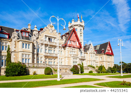 Magdalena Palace in Santander Magdalena Palace in Santander 44255341