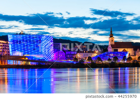 Ars Electronica Center, Linz 44255970