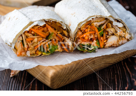 Shawarma with chicken carrot salad ketchup mayonna 44256793