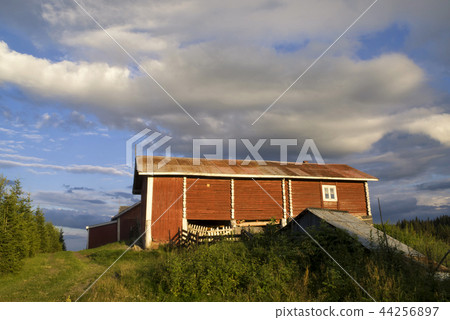 Falu red shed near Gausdal Falu red shed near Gausdal 44256897