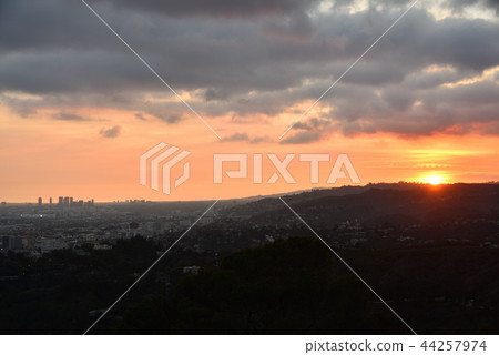 Los Angeles Sunset from Griffith Observatory Los Angeles Sunset from Griffith Observatory 44257974