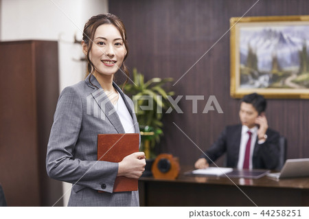 總統兼秘書 44258251