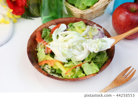 洋蔥酸奶沙拉 44258553