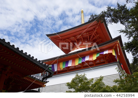 Large tower of Nakayama-dera Temple in Takarazuka City 44258994