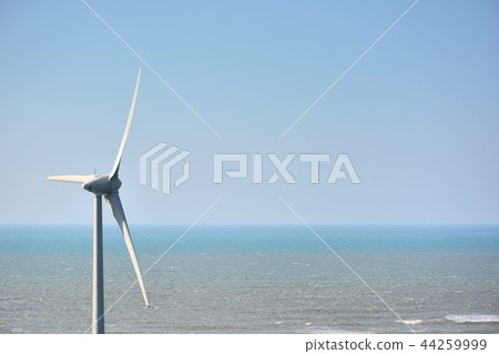 台灣苗栗好望角的發電風車 44259999