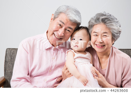 做休閒活動的年長夫婦 44263608