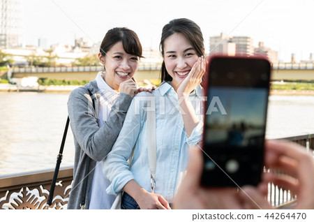 婦女拍照 44264470