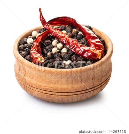 dry hot pepper in a bowl 44267318
