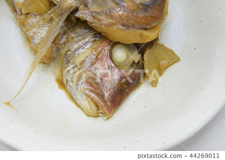 An image of a bowl of boiled salmon 44269011