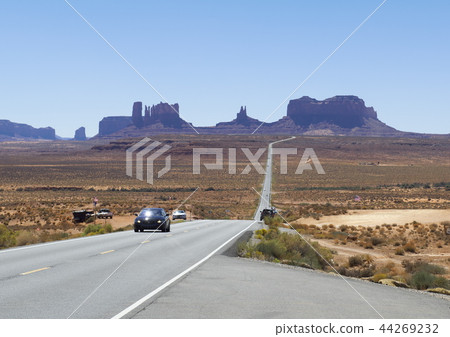 Monument Valley (US) Monument Valley (US) 44269232