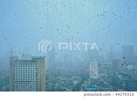 Rain drops on window 44270318