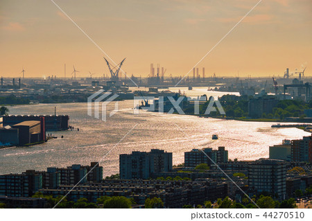 View of Rotterdam port and Nieuwe Maas river 44270510