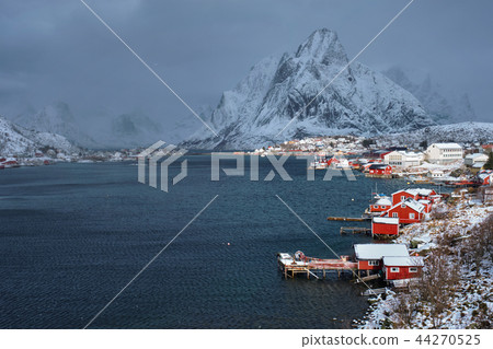 Reine fishing village, Norway 44270525