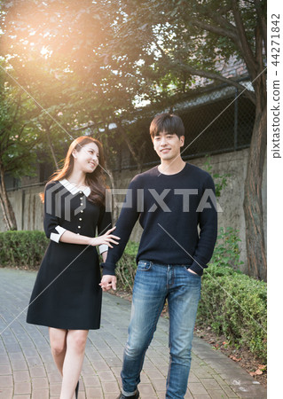 Alley, alley, date, lover, couple, snap Alley, alley, date, lover, couple, snap 44271842
