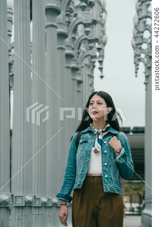 traveler is joyful to visit this famous spot 44272606