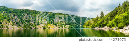 Panorama of Lac Blank, a lake in the Vosges Mountains 44273073